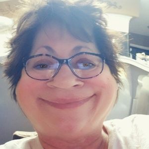 Meet your Posher, Debbie